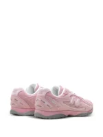 New Balance 204L Pastel Pink - Image 3
